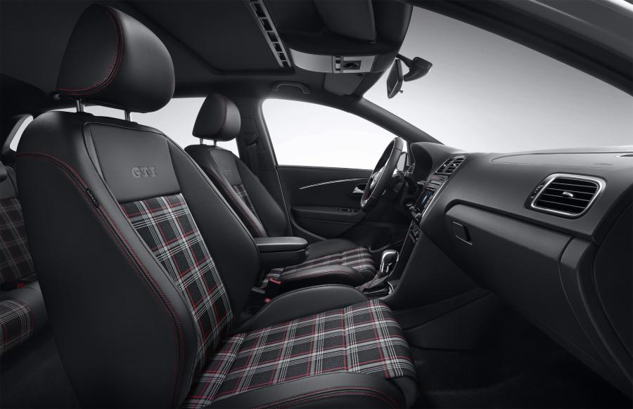  Volkswagen Polo GTi 2015 года  (CN) (фото 6 из 11)